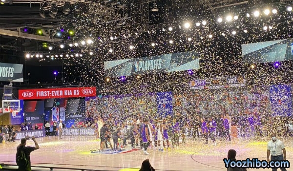 <a href=/lanqiuzhoubian/lakers/ target=_blank class=infotextkey>湖人</a>力克<a href=/lanqiuzhoubian/nuggets/ target=_blank class=infotextkey>掘金</a>4-1晋级总决赛