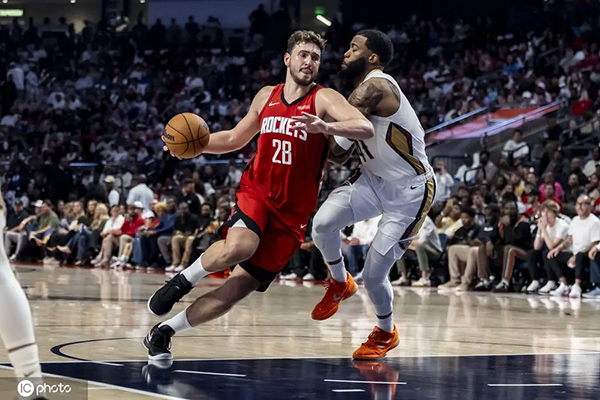 NBA季前赛综述：火箭<a href=/lanqiuzhoubian/spurs/ target=_blank class=infotextkey>马刺</a><a href=/lanqiuzhoubian/magic/ target=_blank class=infotextkey>魔术</a>领跑 新趋势与球队百态