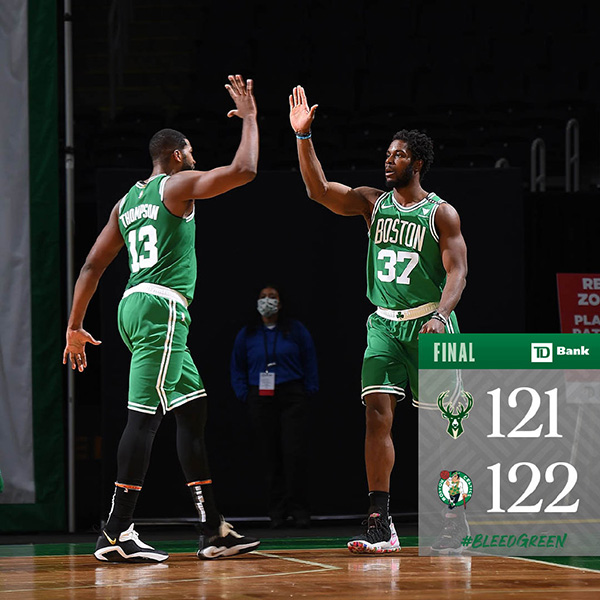 <a href=/lanqiuzhoubian/celtics/ target=_blank class=infotextkey>凯尔特人</a>122-121险胜<a href=/lanqiuzhoubian/bucks/ target=_blank class=infotextkey>雄鹿</a>
